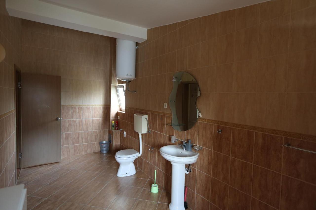 אוטייהא Kapriz Apartments מראה חיצוני תמונה