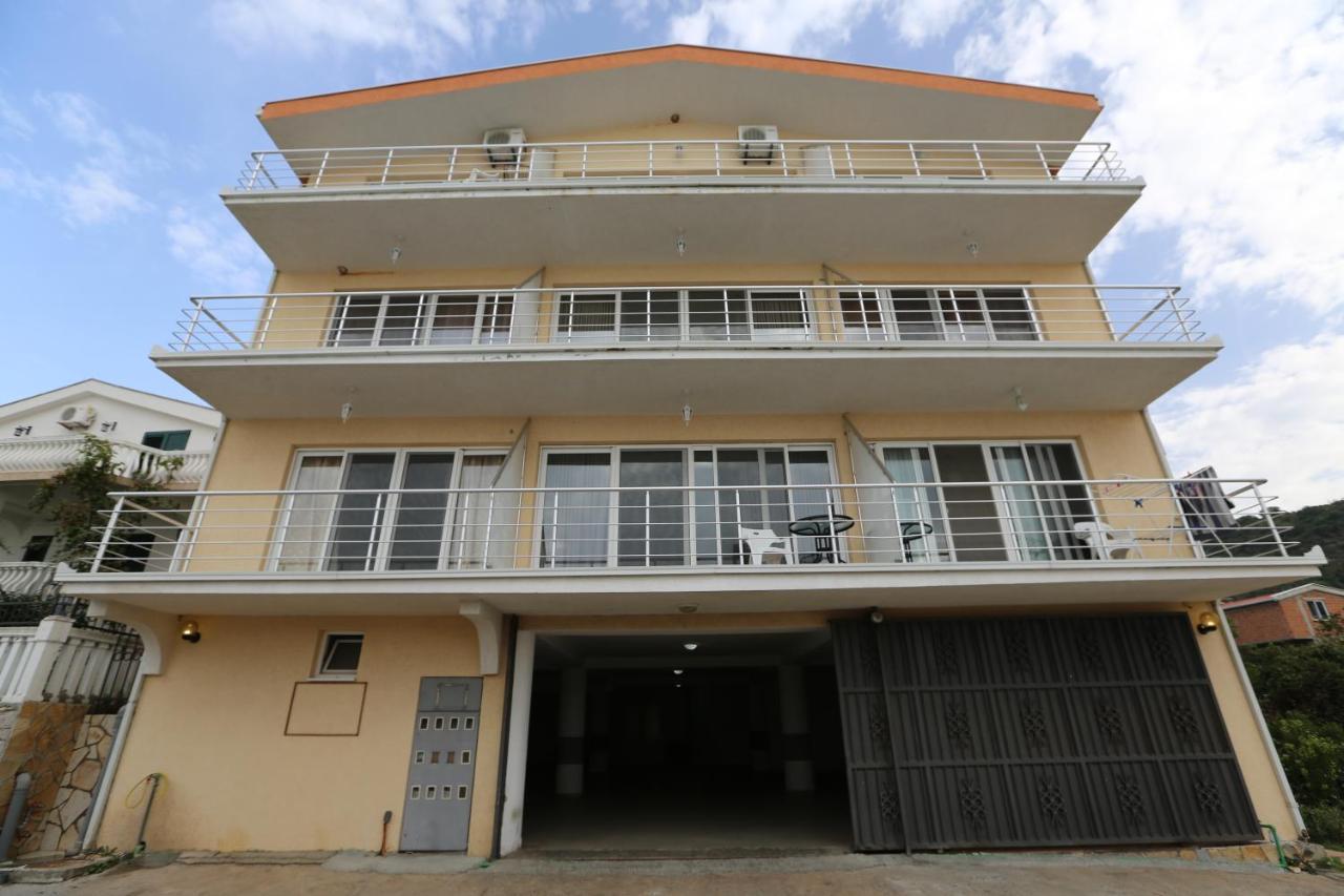 אוטייהא Kapriz Apartments מראה חיצוני תמונה
