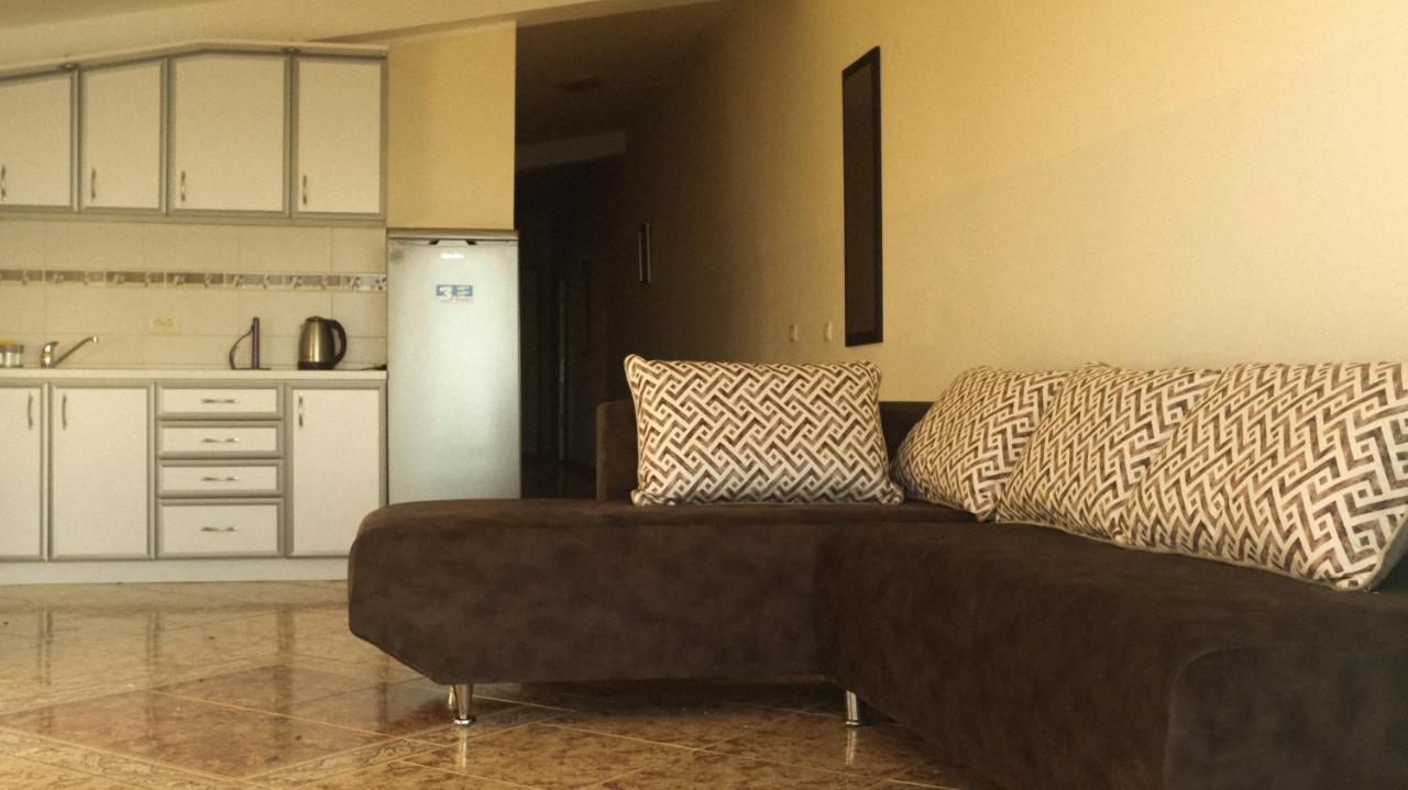 אוטייהא Kapriz Apartments מראה חיצוני תמונה
