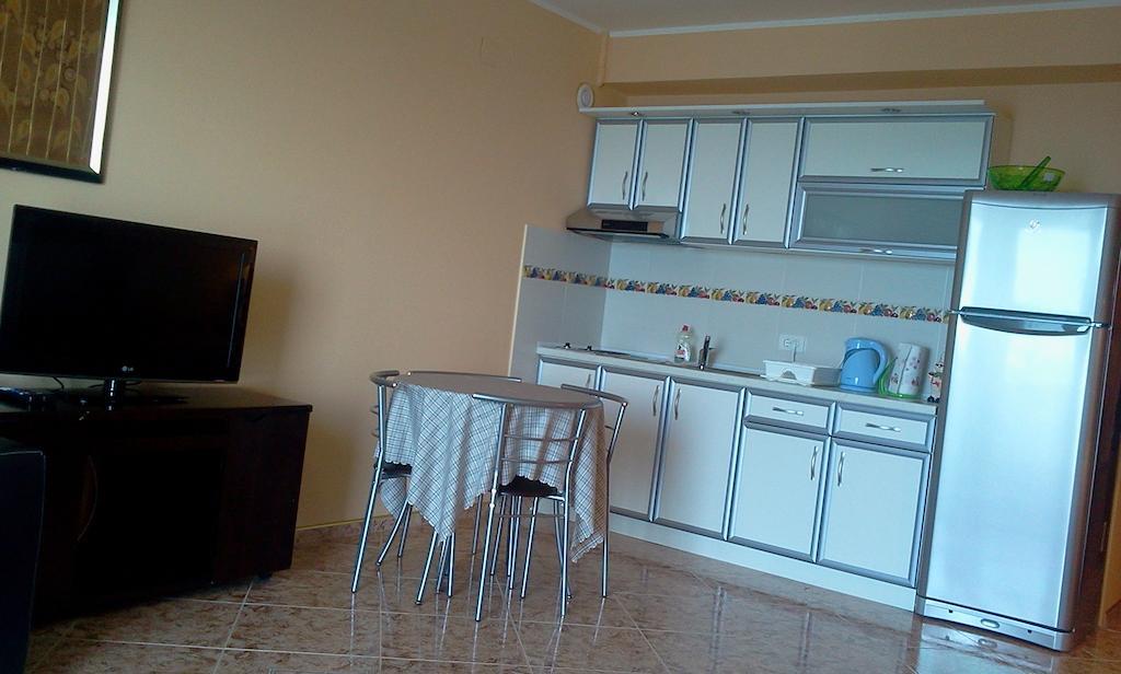 אוטייהא Kapriz Apartments חדר תמונה